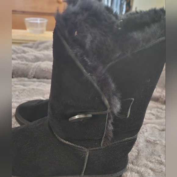 UGG Classic Womens BOOTS - Picture 8 of 9